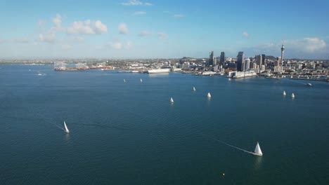 Auckland-CBD---Sailboats-Sailing-At-Waitemata-Harbour-On-A-Sunny-Day-In-New-Zealand