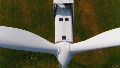 Wind-Turbine-Top-Down-Overhead-View-for-Inspection,-Close-Up-Shot