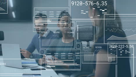 Animation-Der-Datenverarbeitung-Bei-Der-Besprechung-Der-Arbeit-Verschiedener-Kollegen-Im-Büro