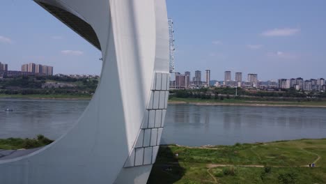 Die-Brückenhöhlen-Der-Chongqing-Baijusi-Brücke