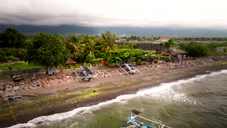 Küstenlandschaft-An-Einem-Bewölkten-Tag-In-Bali,-Indonesien---Luftaufnahme-Einer-Drohne