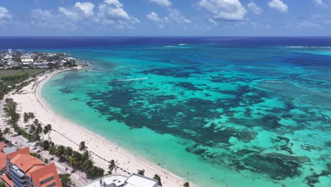 Playa-Spratt-Bight-En-San-Andrés-En-Providencia-Y-Santa-Catalina-Colombia