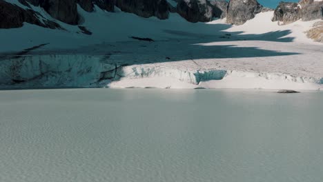 Ojo-Del-Albino-Glacier-In-Ushuaia,-Argentina---Aerial-Pullback