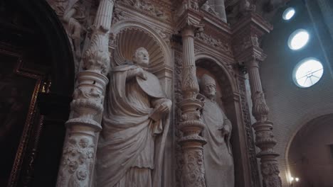 statues-of-holy-saint-men-portrait-inside-of-cathedral-in-zaragoza