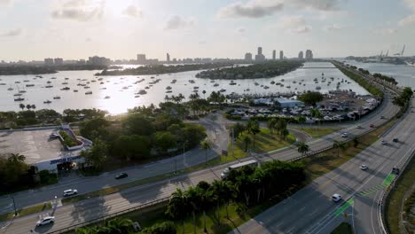 Boote-In-Der-Bucht-Von-Miami,-Florida,-Luftaufnahme