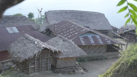 Paisaje-O-Casas-Y-Entorno-De-Personas-Que-Viven-En-Nagaland,-India.