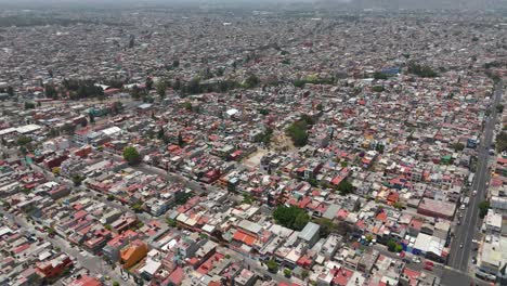 Aerial-shot-of-Estado-de-Mexico-with-some-trees
