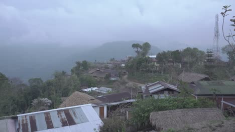 Paisaje-O-Casas-Y-Entorno-De-Personas-Que-Viven-En-Nagaland,-India.