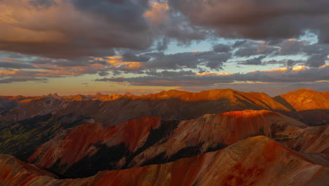 Time-Lapse,-Clouds-Moving-Above-Red-Mountain-Pass-Landscape,-Colorado-USA