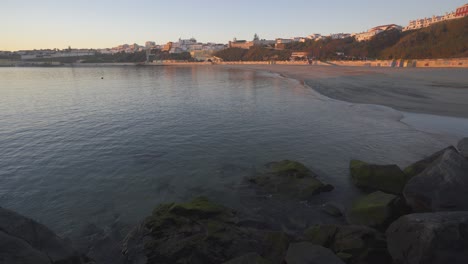 Strand-Von-Sines-Bei-Sonnenuntergang-In-Portugal