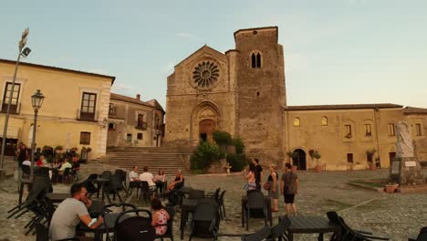 Altomonte-Kirche-Santa-Maria-Della-Consolazione-Auf-Dem-Höchsten-Punkt-Der-Stadt