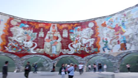 Vista-Interior-Del-Colorido-Mural-De-Azulejos-En-El-Monumento-Al-Tratado-De-Georgievsk