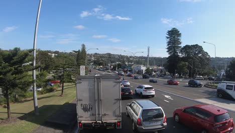 Ruta-De-Autobús-B1-Desde-La-Ciudad-De-Sydney-Hasta-Las-Playas-Del-Norte,-Viajando-Hacia-El-Norte-Hasta-Las-Playas-Del-Norte-A-Través-Del-Puente-Spit.