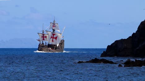 Authentic-flagship-replica-of-the-La-Santa-María-de-la-Inmaculada-Concepción-or-La-Santa-María,-originally-La-Gallega,-captained-by-Christopher-Columbus-first-voyage-across-the-Atlantic-Ocean-in-1492