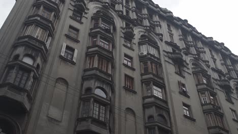 View-of-Salvo-Palace-facade,-Montevideo,-on-cloudy-day