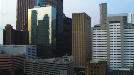 Toma-De-Establecimiento-De-Edificios-En-El-Centro-De-Houston,-Texas.