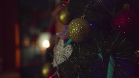 Geschmückter-Weihnachtsbaum,-Neujahr