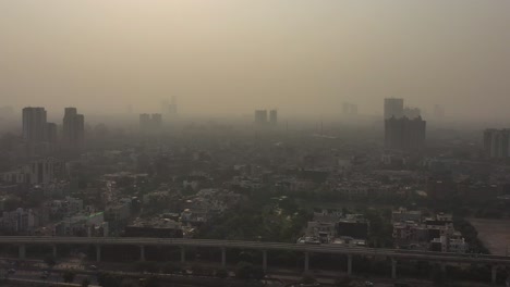 Vista-Aérea-De-Delhi,-Clima-De-Contaminación-Del-Aire-Ambiental-De-La-Ciudad-De-India,-Imágenes-De-Drones-4k-Uhd
