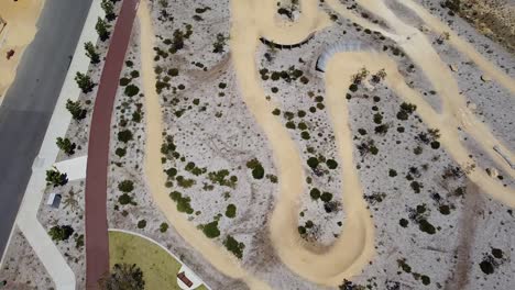 Spiralförmige-Abfahrt-über-Mountainbike-Strecken-Im-Aduro-Park-In-Allara,-Perth