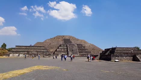 Hyperlapse-In-Der-Unglaublichen-Mondpyramide-In-Teotihuacan,-Mexiko