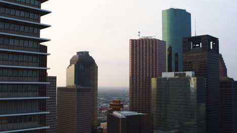 Establishing-shot-of-buildings-in-downtown-Houston,-Texas
