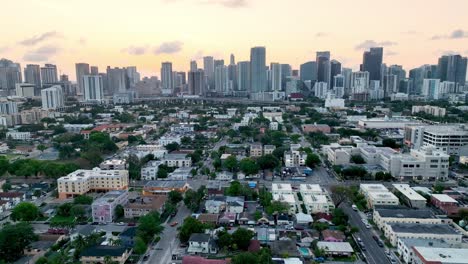 Luftaufnahme-Der-Skyline-Von-Miami,-Florida