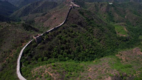Torres-De-La-Sección-Jingshanling-Restaurada-De-La-Gran-Muralla-China.