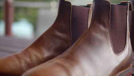 CLOSE-UP-Brown-Tan-Leather-Laceless-Pull-On-Boots