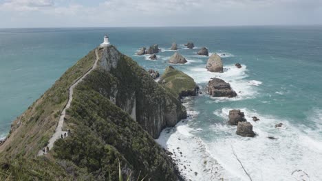View-of-Nugget-Point-lighthouse-in-New-Zealand-on-a-sunny-day