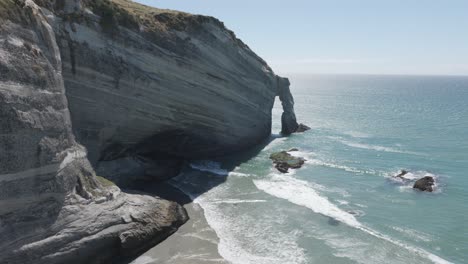 View-of-the-ocean-and-rock-formations-at-Cape-Farewell,-New-Zealand