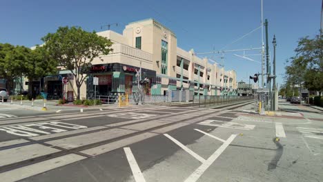 Blick-Auf-Eine-Der-Berühmten-Kreuzungen-In-Mateo-City,-Kalifornien,-USA,-5.-Mai-2022