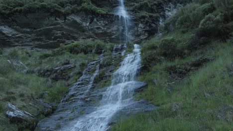 View-of-a-waterfall-at-Mount-Earnslaw-from-the-Earnslaw-Burn-track