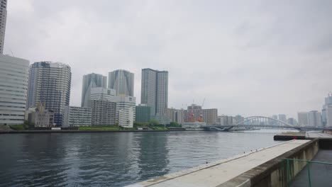 Slow-panning-establishing-shot-of-Tokyo-canals