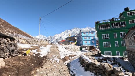 Footpath-through-the-picturesque-high-altitude-village-of-Kyanjin-Gompa