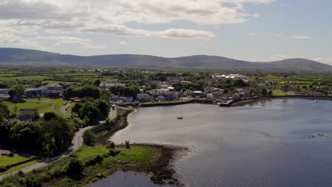 Kinvara-town-centre-and-Burren-National-Park