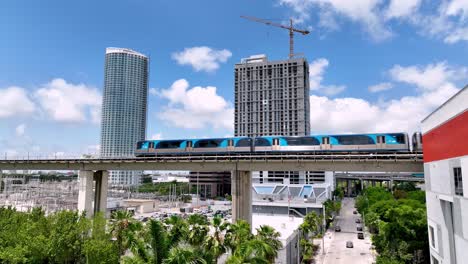 Antena-Del-Tranvía-En-Miami,-Florida.