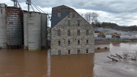 Flooded-river-and-building