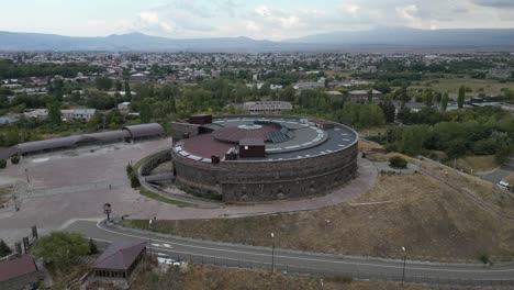 Imperial-Russian-Black-Fortress-Sev-Berd-on-hilltop-in-Gyumri,-Armenia
