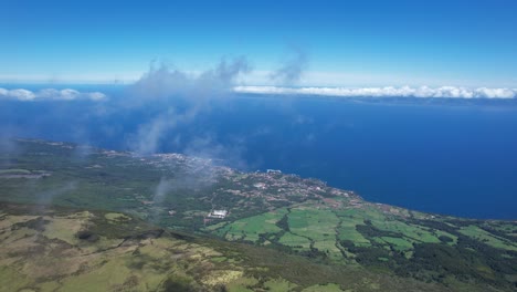 Paisaje-Volcánico-De-La-Isla-Pico-En-Las-Azores