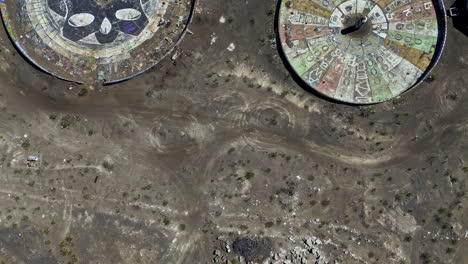 Top-down-drone-shot-over-the-Wheel-of-Misfortune,-in-sunny-Henderson,-NV,-USA