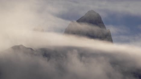 Epic-timelapse-of-Mount-Fitz-Roy-summit-with-clouds-in-Patagonia,-Argentina