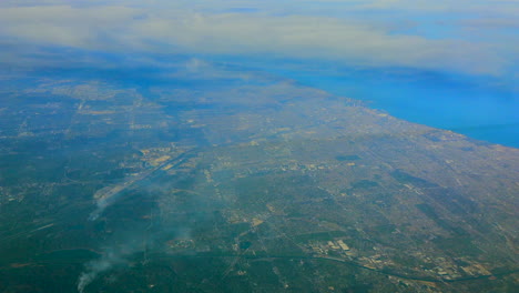 An-areal-view-of-the-Chicago-region-facing-the-lake