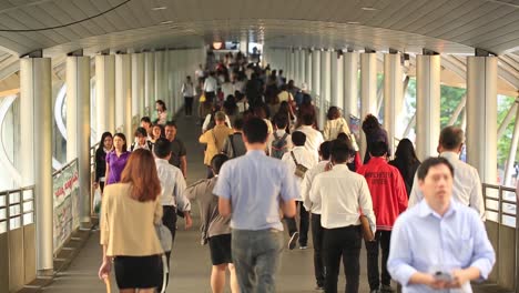Bangkok,-Thailand---Crowded-Skywalk---Office-workers-going-home-during-Rush-Hour