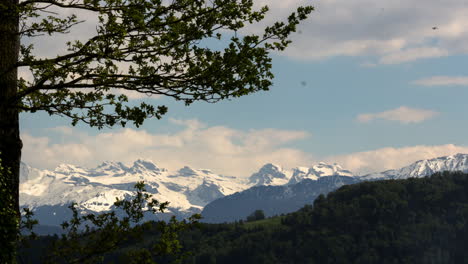 Alpine-mountainrange-in-Lucerne,-Switzerland