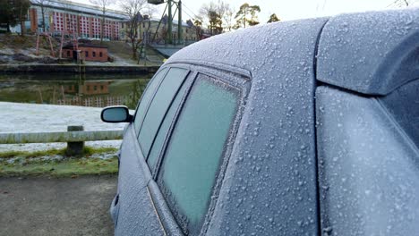 Car-top-with-ice-after-frost