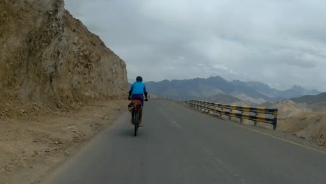 Cumpliendo-Viaje-En-Bicicleta-Viaje-Pov-A-Leh-Ladakh-Himalaya-India